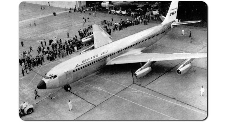 The first Boeing 707 jet aircraft arrives in South Africa