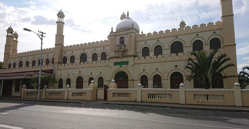 https://dynamic-media-cdn.tripadvisor.com/media/photo-o/14/01/7c/66/masjid-ahmediyah.jpg?w=1000&h=-1&s=1