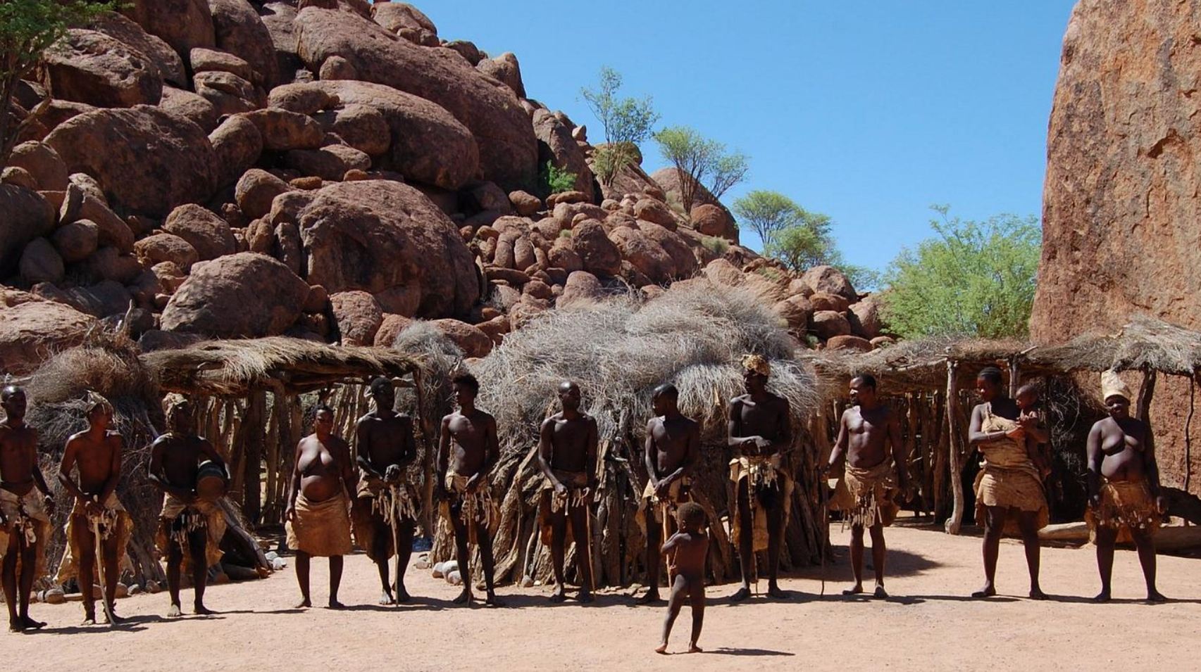 https://dynamic-media-cdn.tripadvisor.com/media/photo-o/0b/47/26/25/las-danzas.jpg?w=1400&h=800&s=1