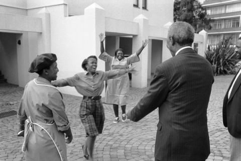 Jubilant women meet Nelson Mandela for the first time