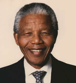 Mandela reshuffles the cabinet