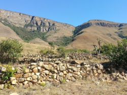 http://www.theheritageportal.co.za/sites/default/files/styles/thumbnail/public/Bokoni%20Ruins%20Verlorenkloof%20Farm%20-%20Heritage%20Portal%20-%202018.jpg?itok=DlB_gof6