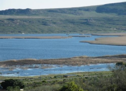 https://media.tracks4africa.co.za/users/images/w194938_7505_verlorenvlei-wetland_verlorenvlei.jpg