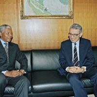 Nelson Mandela meets Boutros Boutros